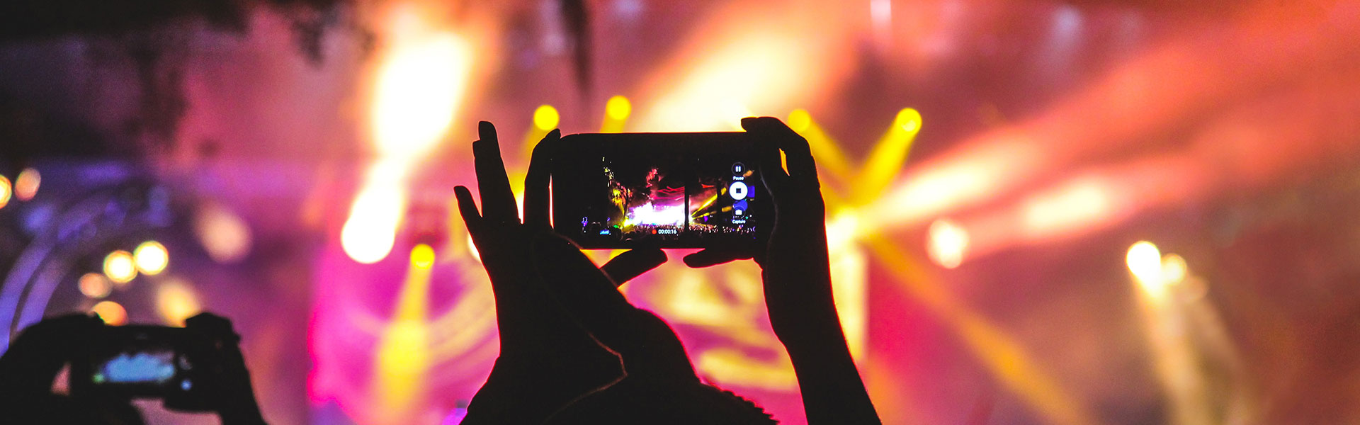 Hơn 1.000 hướng dẫn viên địa phương